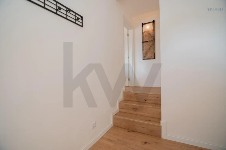 Moradia T4 para Venda em Guia Foto 51