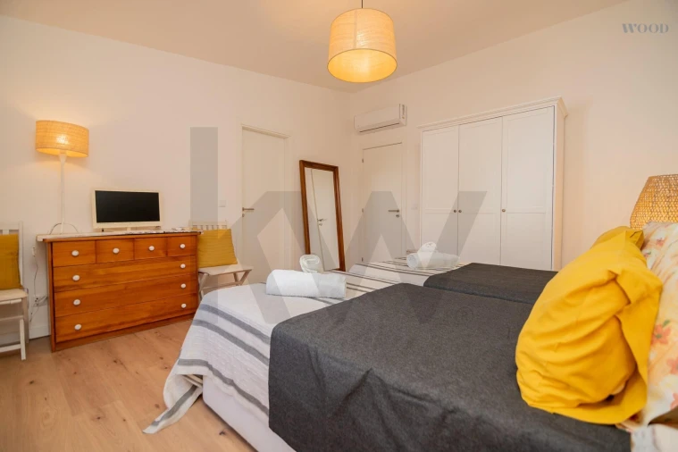 Moradia T4 para Venda em Guia Foto 66