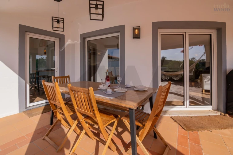 Moradia T4 para Venda em Guia Foto 38