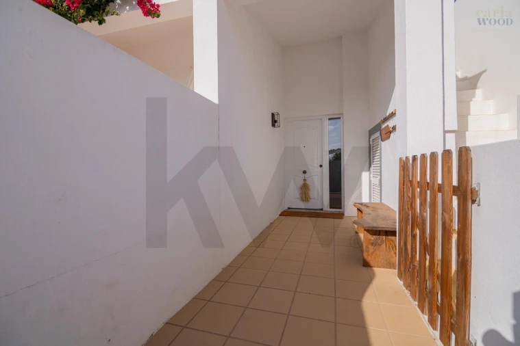 Moradia T4 para Venda em Guia Foto 47