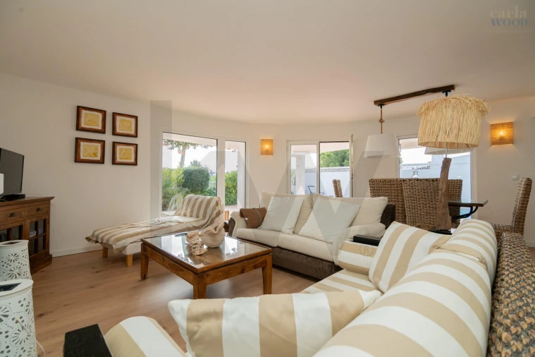 Moradia T4 para Venda em Guia Foto 70