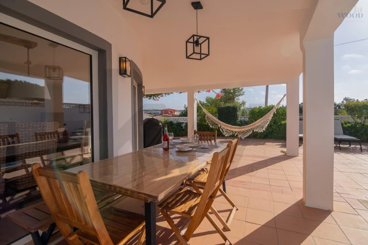 Moradia T4 para Venda em Guia Foto 39