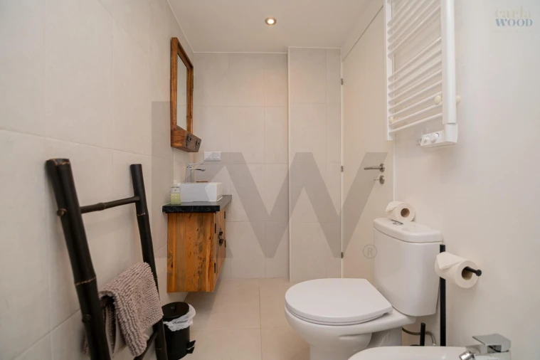 Moradia T4 para Venda em Guia Foto 93