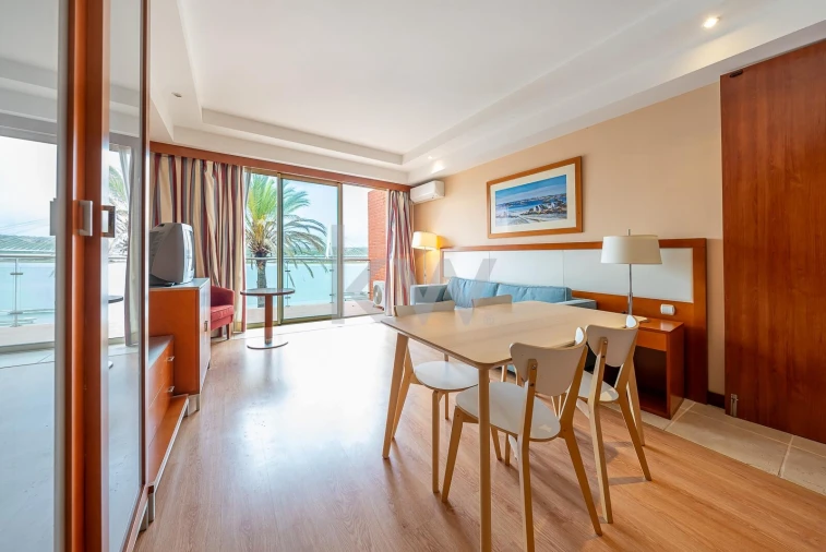 Apartamento T1 para Venda em Estômbar e Parchal