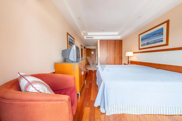 Apartamento T1 para Venda em Estômbar e Parchal Foto 14