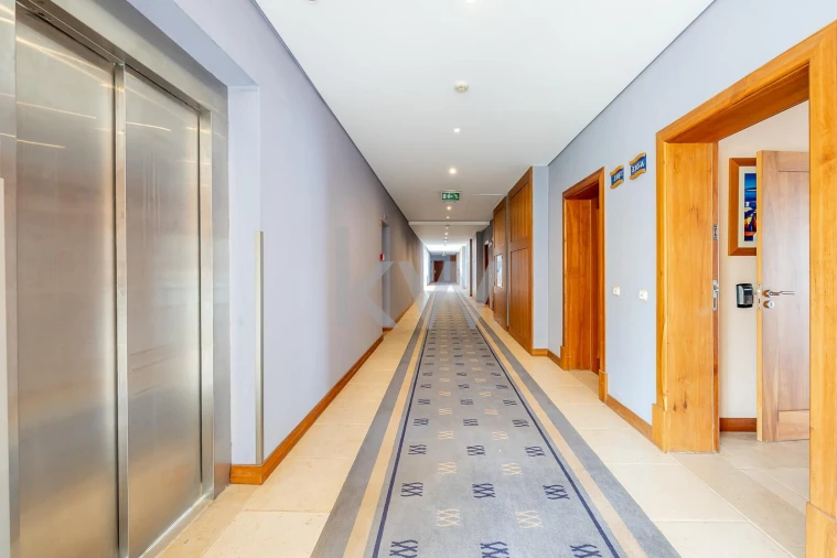 Apartamento T1 para Venda em Estômbar e Parchal Foto 2