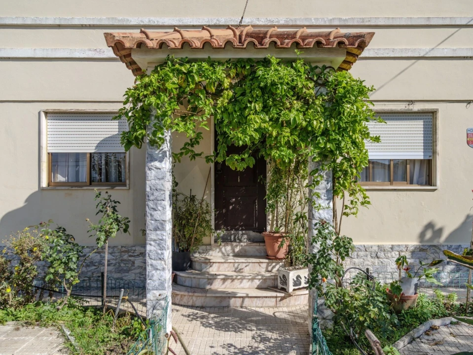 Moradia T3 para Venda em Venda do Pinheiro e Santo Estêvão das Galés Foto 2