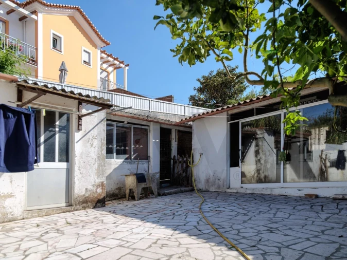 Moradia T3 para Venda em Venda do Pinheiro e Santo Estêvão das Galés Foto 23