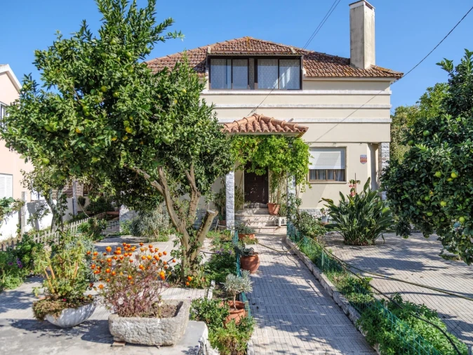 Moradia T3 para Venda em Venda do Pinheiro e Santo Estêvão das Galés Foto 1