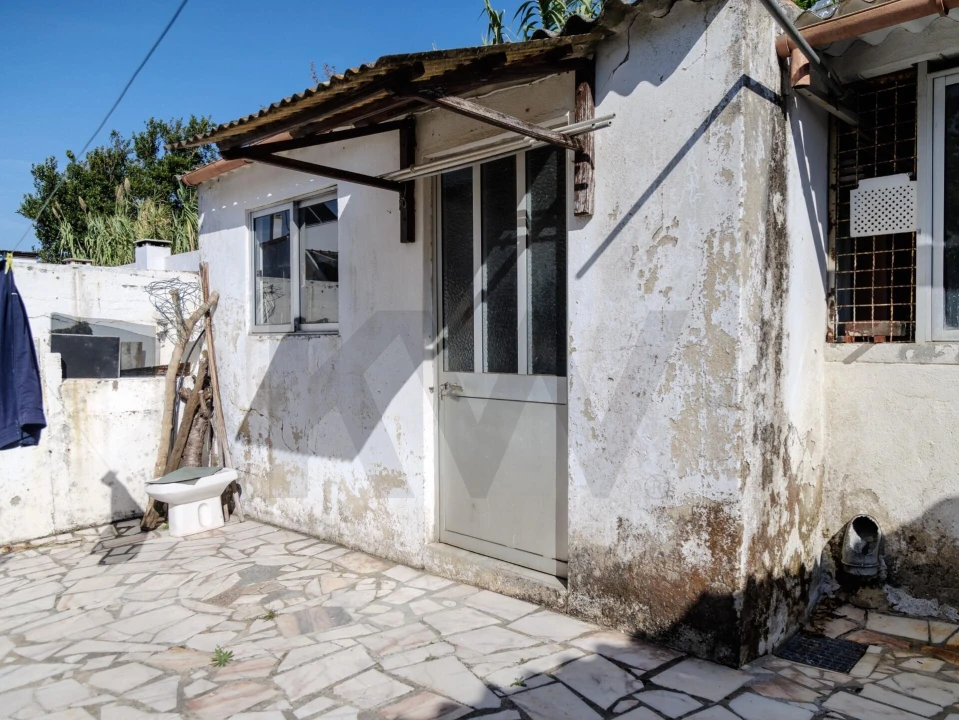 Moradia T3 para Venda em Venda do Pinheiro e Santo Estêvão das Galés Foto 26