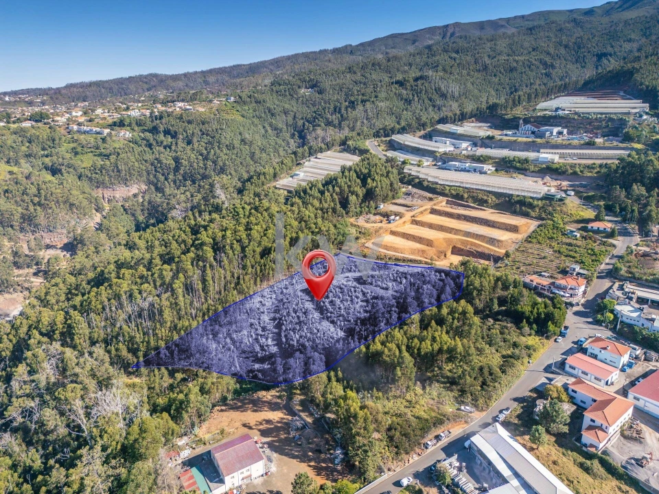 Terreno para Venda em Estreito da Calheta Foto 1