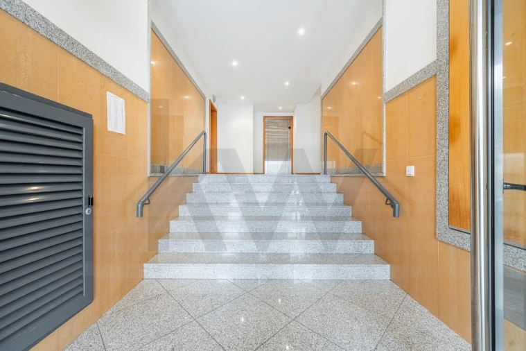 Apartamento T3 para Venda em Vila Praia de Ancora Foto 4