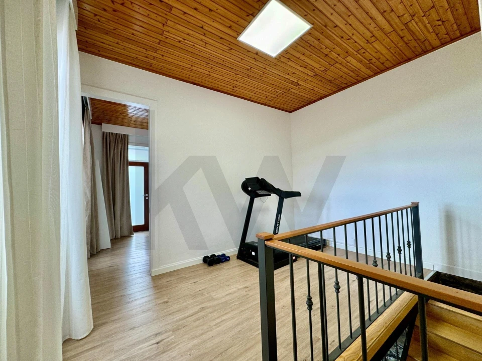 Moradia T3 para Venda em Arco da Calheta Foto 18