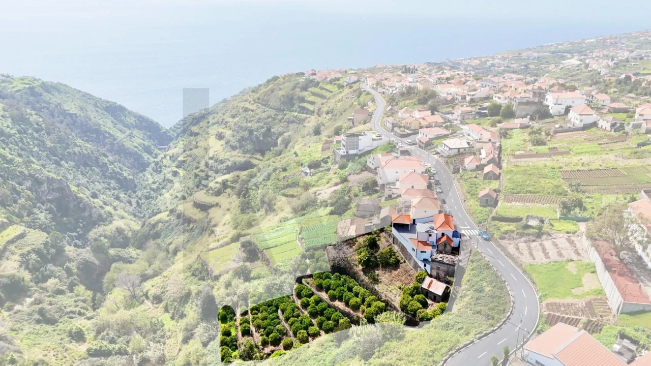 Moradia T3 para Venda em Arco da Calheta Foto 6