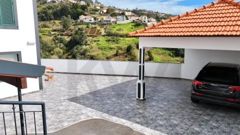 Moradia T3 para Venda em Arco da Calheta