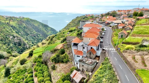 Moradia T3 para Venda em Arco da Calheta