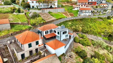Moradia T3 para Venda em Arco da Calheta