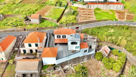 Moradia T3 para Venda em Arco da Calheta