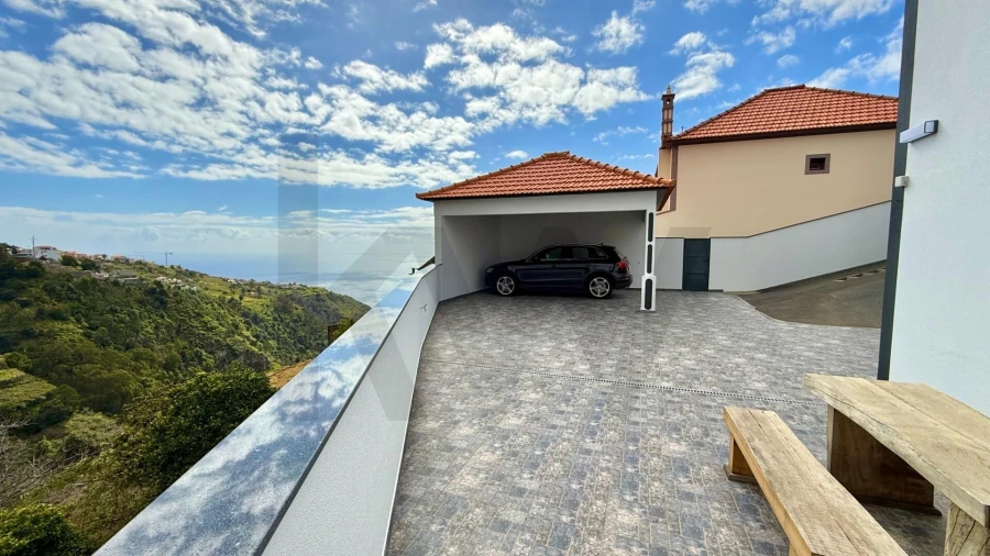 Moradia T3 para Venda em Arco da Calheta Foto 29