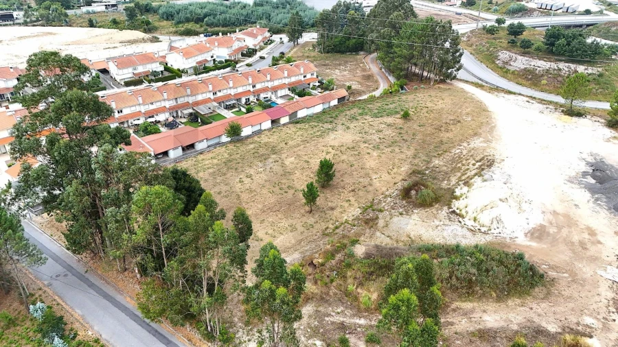 Terreno para Venda em Pinheiro da Bemposta, Travanca e Palmaz
