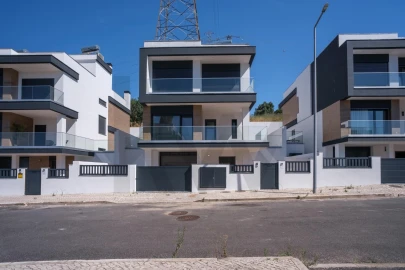 Moradia T4 para Venda em Vialonga