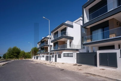 Moradia T4 para Venda em Vialonga