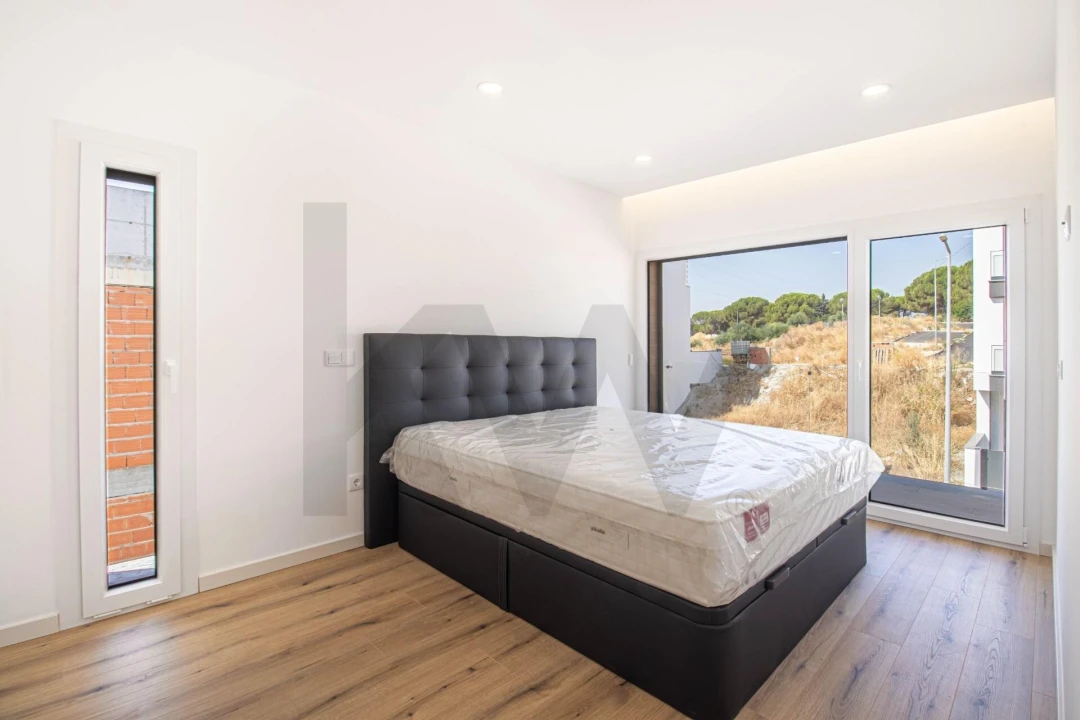 Moradia T4 para Venda em Vialonga Foto 7