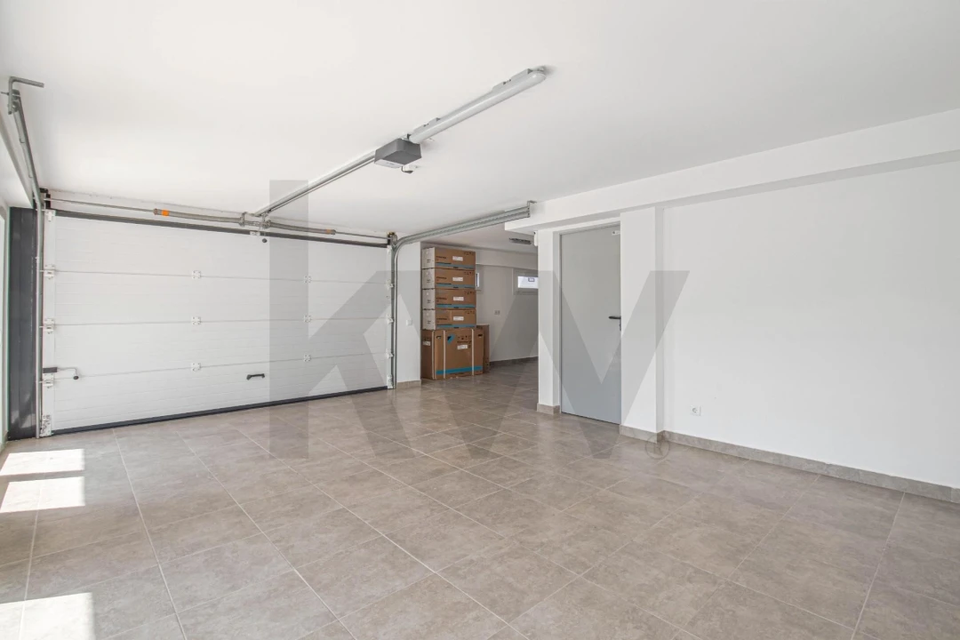 Moradia T4 para Venda em Vialonga Foto 16