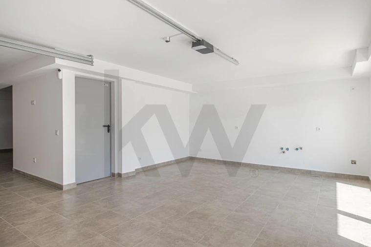 Moradia T4 para Venda em Vialonga Foto 17