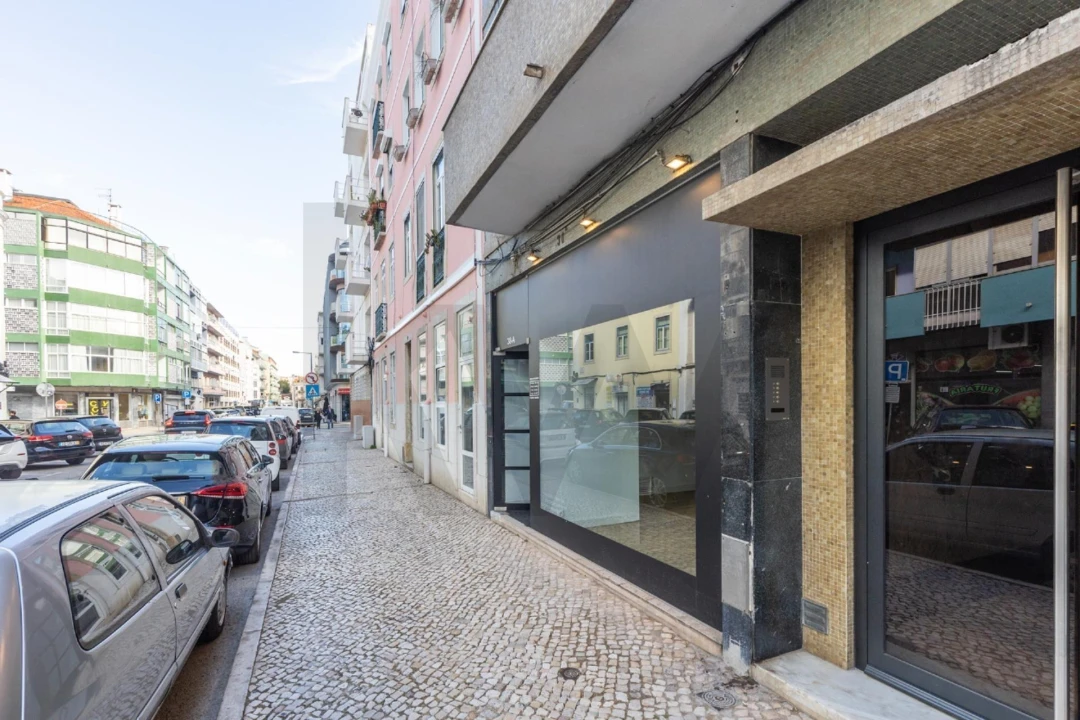 Loja para Venda em Campo de Ourique Foto 2