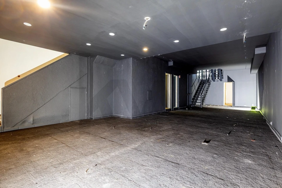 Loja para Venda em Campo de Ourique Foto 16