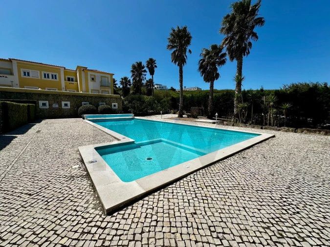 Moradia T3 para Venda em Lourinhã e Atalaia Foto 1