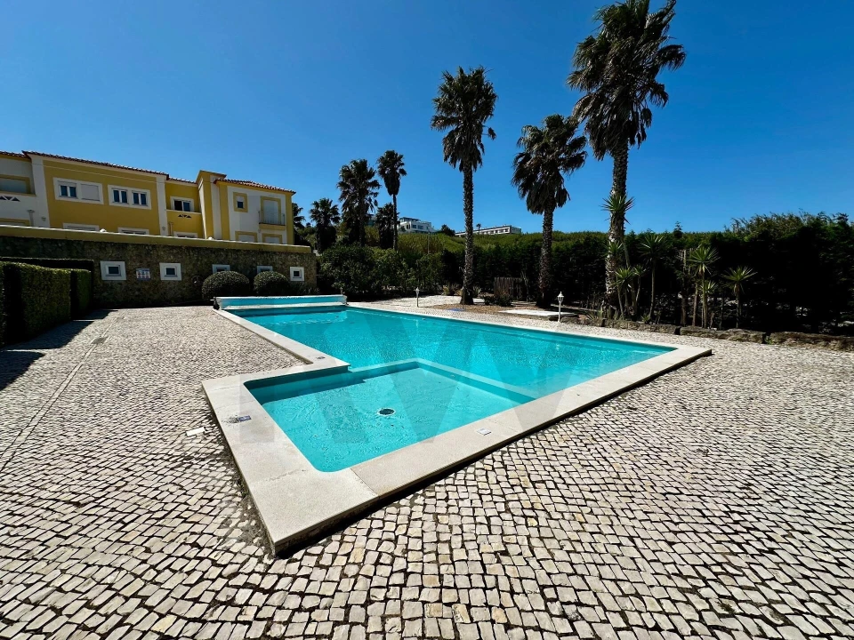 Moradia T3 para Venda em Lourinhã e Atalaia Foto 1