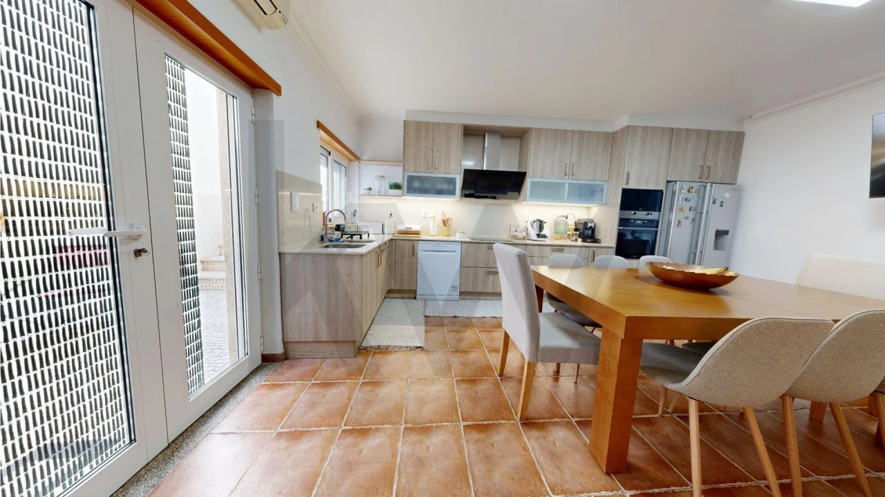 Prédio para Venda em Nossa Senhora da Vila, Nossa Senhora do Bispo e Silveiras Foto 11