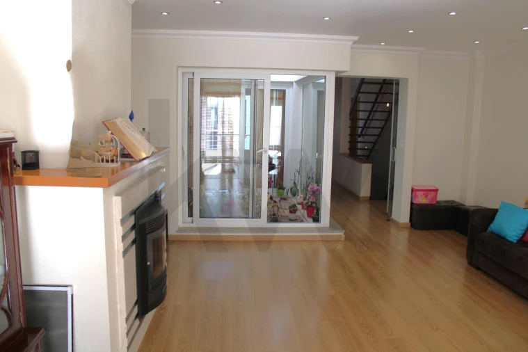 Prédio para Venda em Nossa Senhora da Vila, Nossa Senhora do Bispo e Silveiras Foto 42