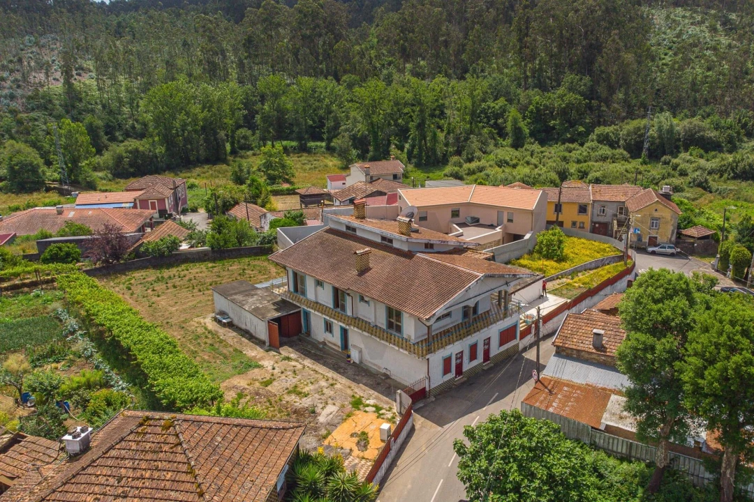 Moradia T7 para Venda em Argoncilhe Foto 64