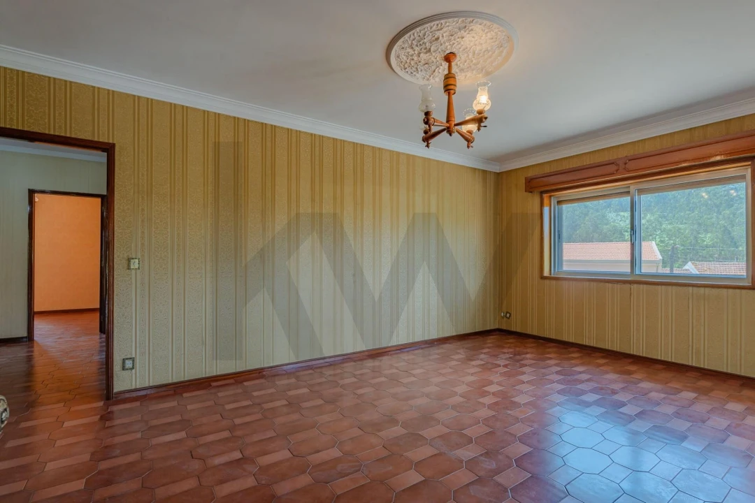 Moradia T7 para Venda em Argoncilhe Foto 5