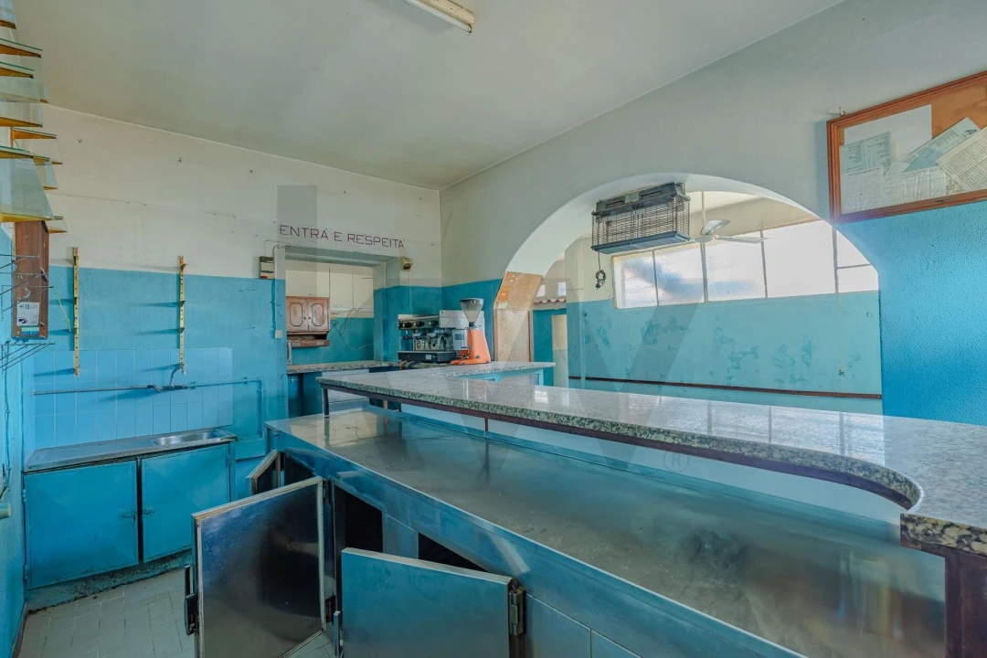 Moradia T7 para Venda em Argoncilhe Foto 45