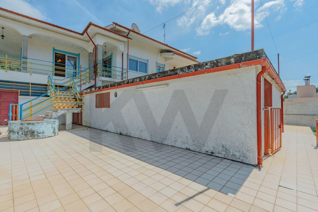 Moradia T7 para Venda em Argoncilhe Foto 39