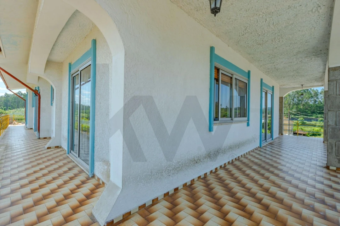 Moradia T7 para Venda em Argoncilhe Foto 22