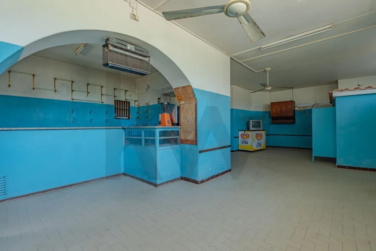 Moradia T7 para Venda em Argoncilhe Foto 44