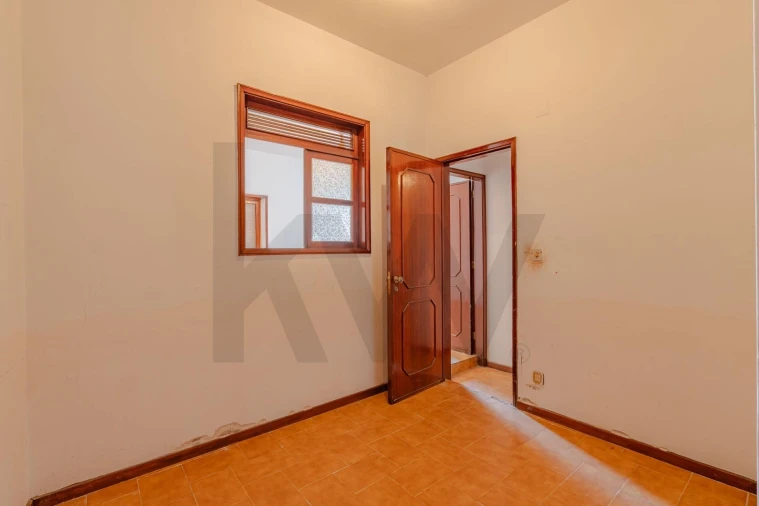 Moradia T7 para Venda em Argoncilhe Foto 54