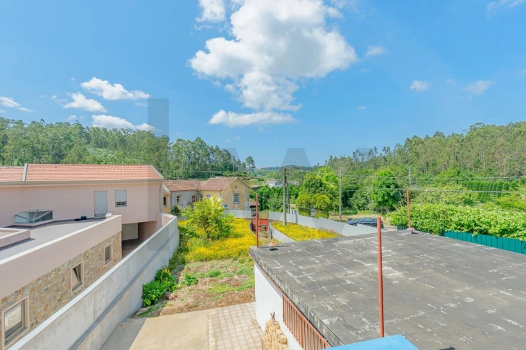 Moradia T7 para Venda em Argoncilhe Foto 37