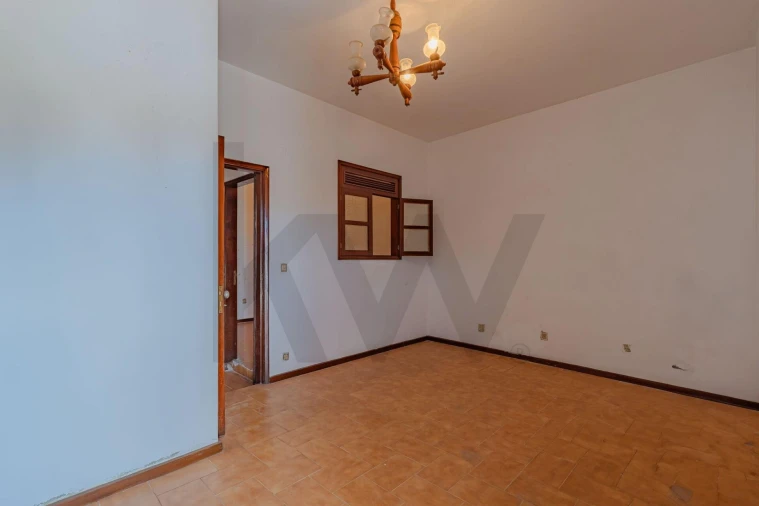 Moradia T7 para Venda em Argoncilhe Foto 59