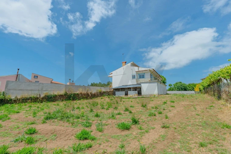 Moradia T7 para Venda em Argoncilhe Foto 42