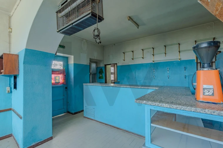 Moradia T7 para Venda em Argoncilhe Foto 43