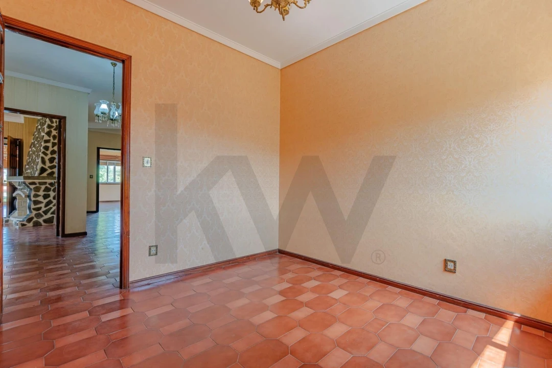 Moradia T7 para Venda em Argoncilhe Foto 16