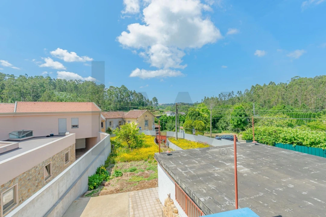 Moradia T7 para Venda em Argoncilhe Foto 37