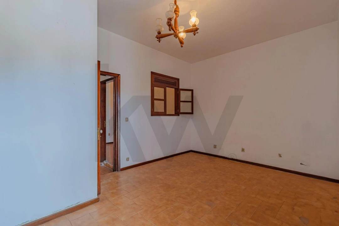 Moradia T7 para Venda em Argoncilhe Foto 59