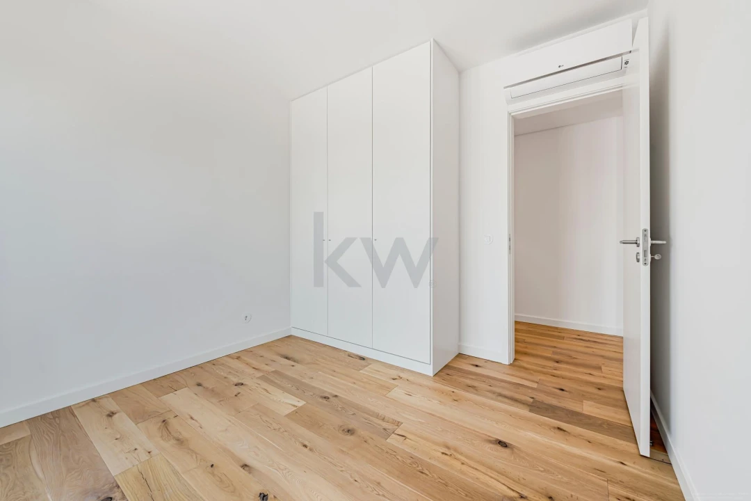 Apartamento T4 para Venda em Algés, Linda-A-Velha e Cruz Quebrada-Dafundo Foto 15